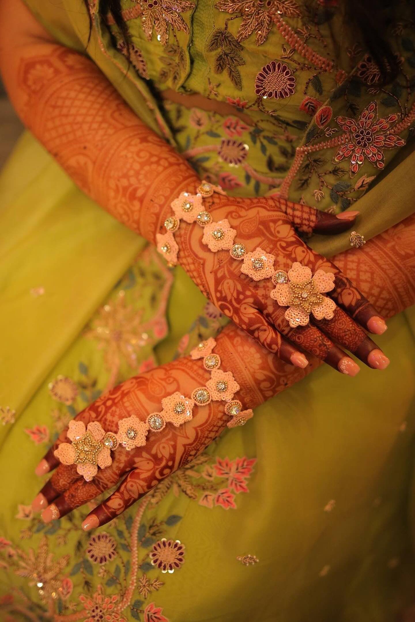 Zinnia - Peach and Green (Necklace + Earrings)